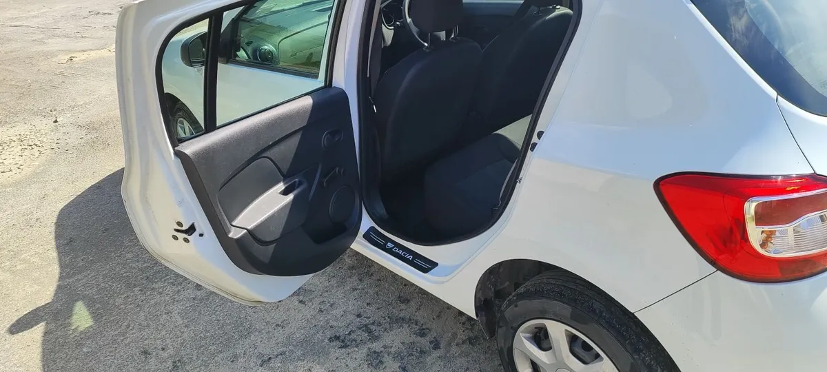 Dacia Sandero 2015 year - Image 3