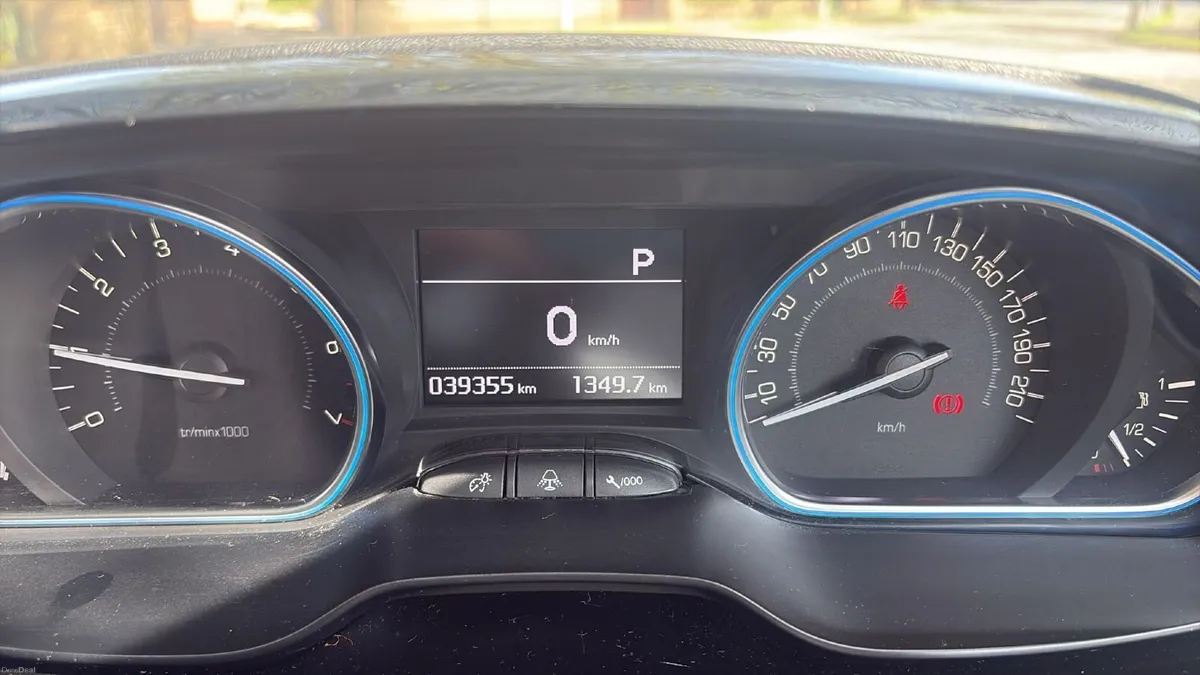 Peugeot 2008 2017 - Image 2