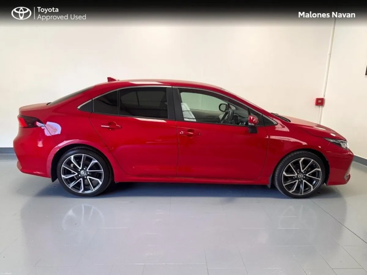 Toyota Corolla SOL SALOON 4DR AUTO HYBRID - Image 3