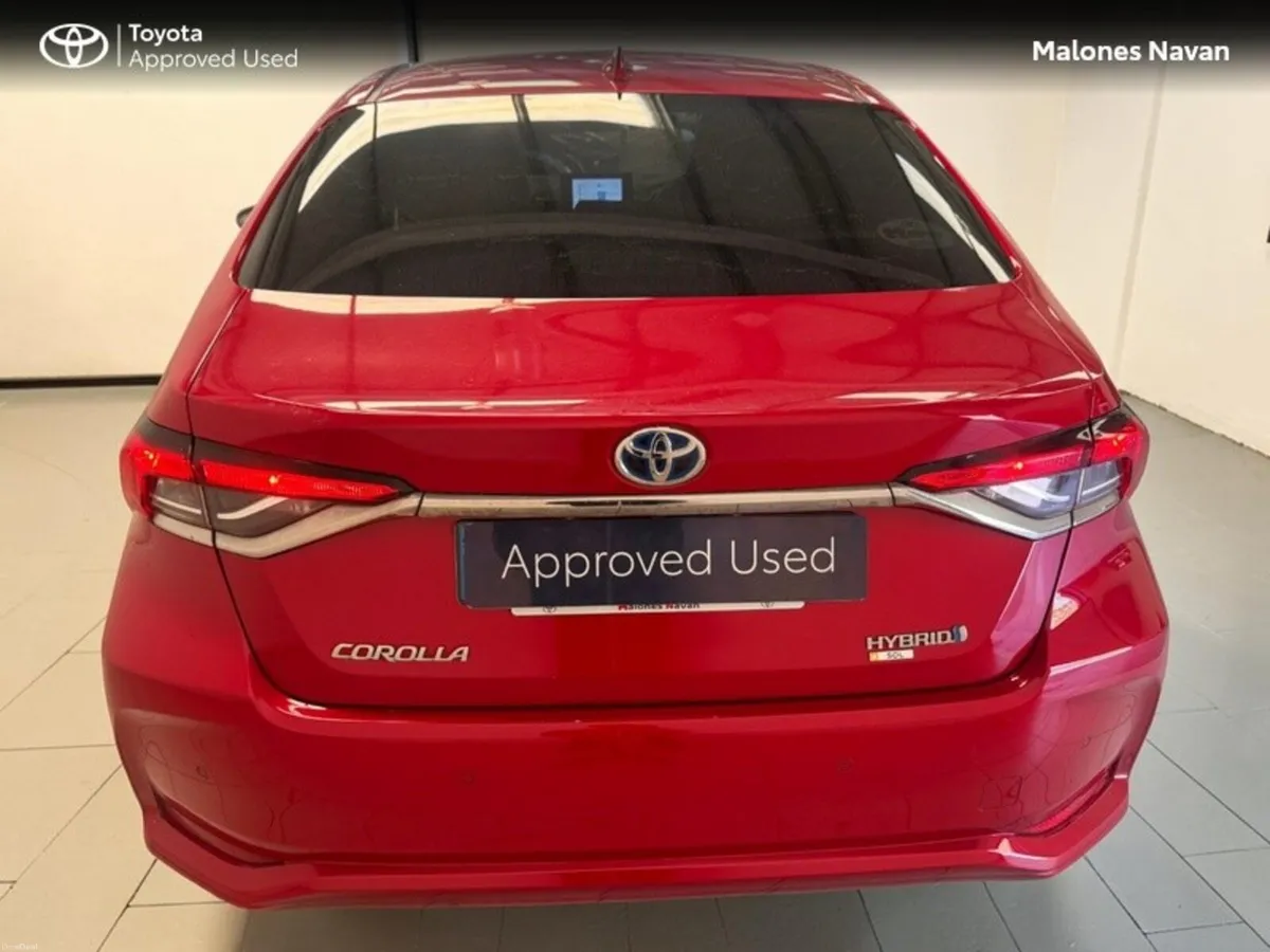 Toyota Corolla SOL SALOON 4DR AUTO HYBRID - Image 4