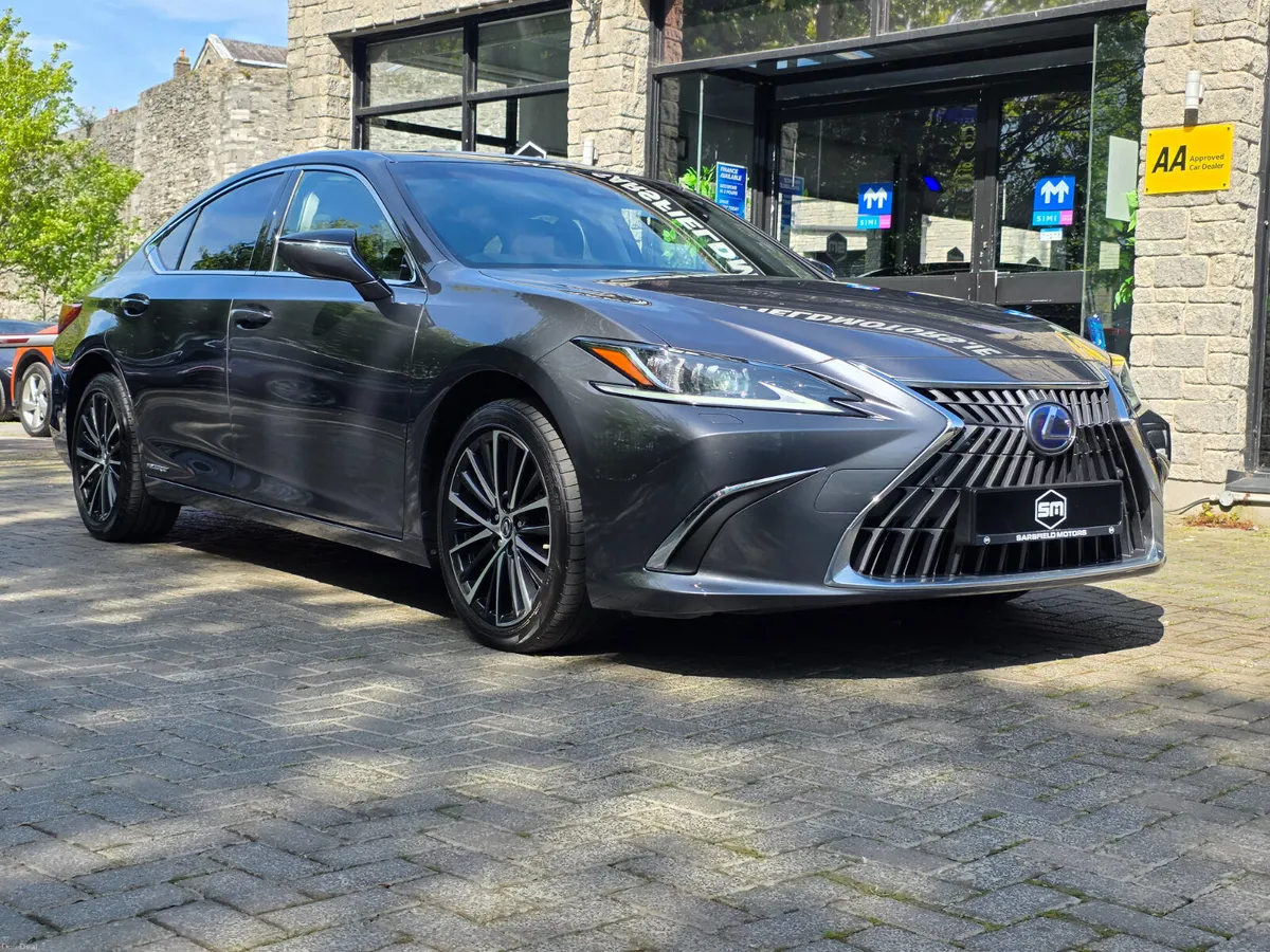 2022 LEXUS ES 300H DYNAMIC HYBRID. - Image 3