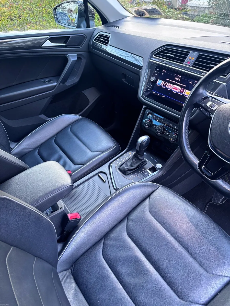 VW Tiguan R-Line 2.0 TDI - Image 5