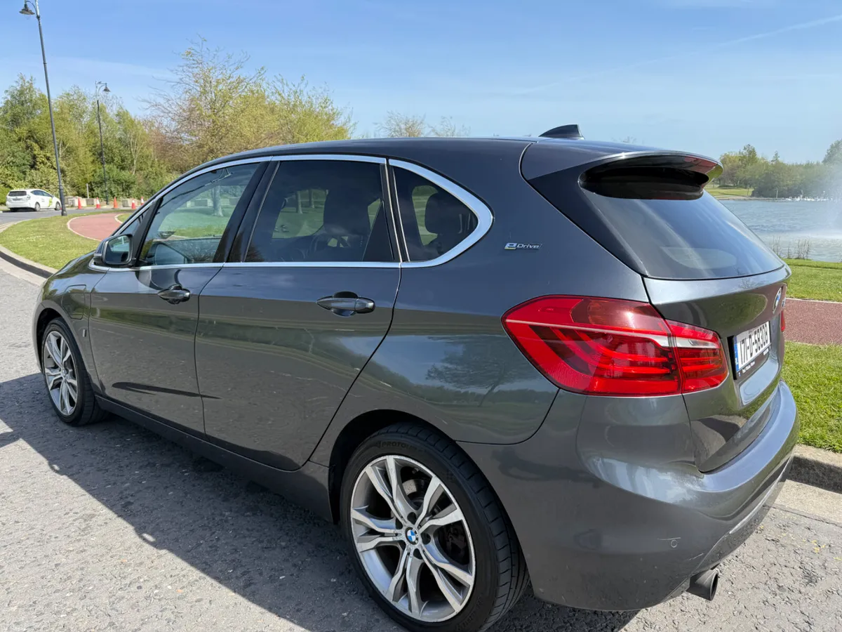 225E X DRIVE AUTOMATIC HYBRID - Image 6