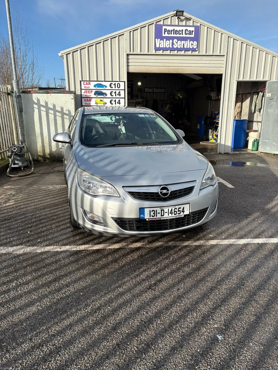 Opel Astra 2013 1.3 diesel - Image 1