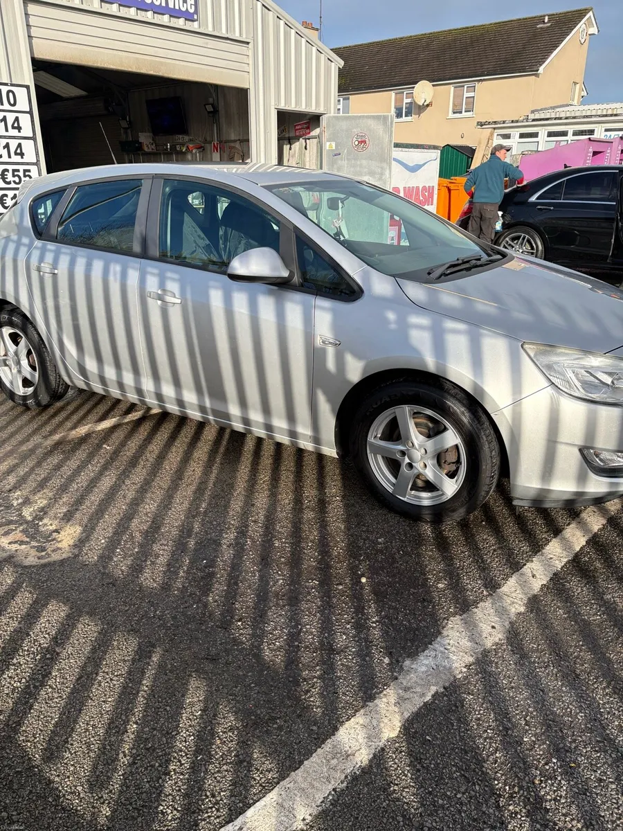 Opel Astra 2013 1.3 diesel - Image 2