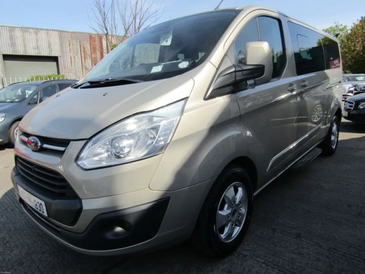 Ford Tourneo Custom BUS 310 LWB Limited 2.0 130PS - Image 3