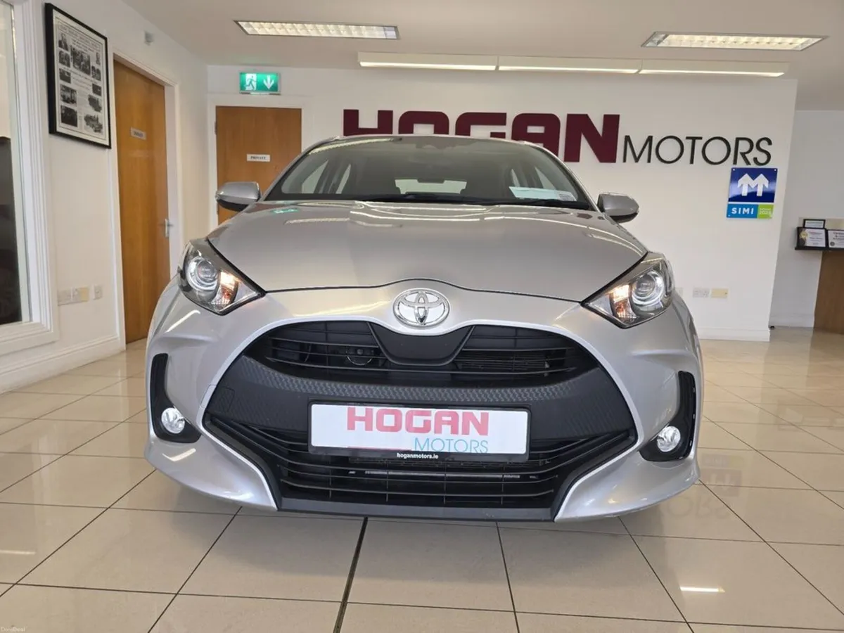 Toyota Yaris 1.0 Luna H/B - Image 2