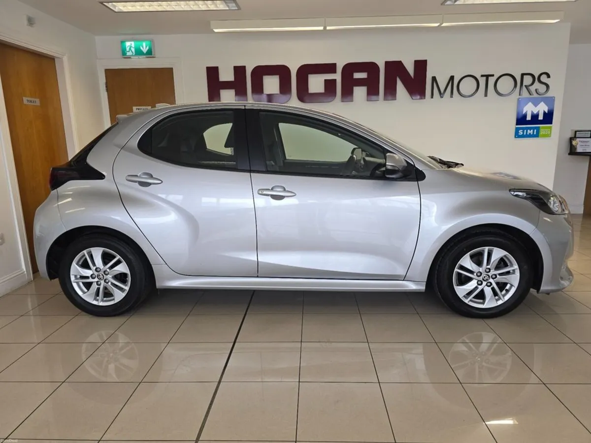 Toyota Yaris 1.0 Luna H/B - Image 3