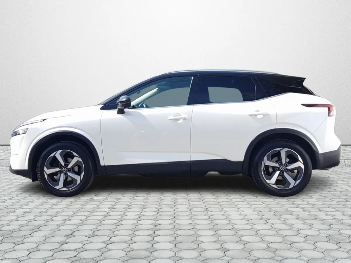 Nissan Qashqai 1.3 PET MILD HYBRID SV PREMIUM CVT - Image 5