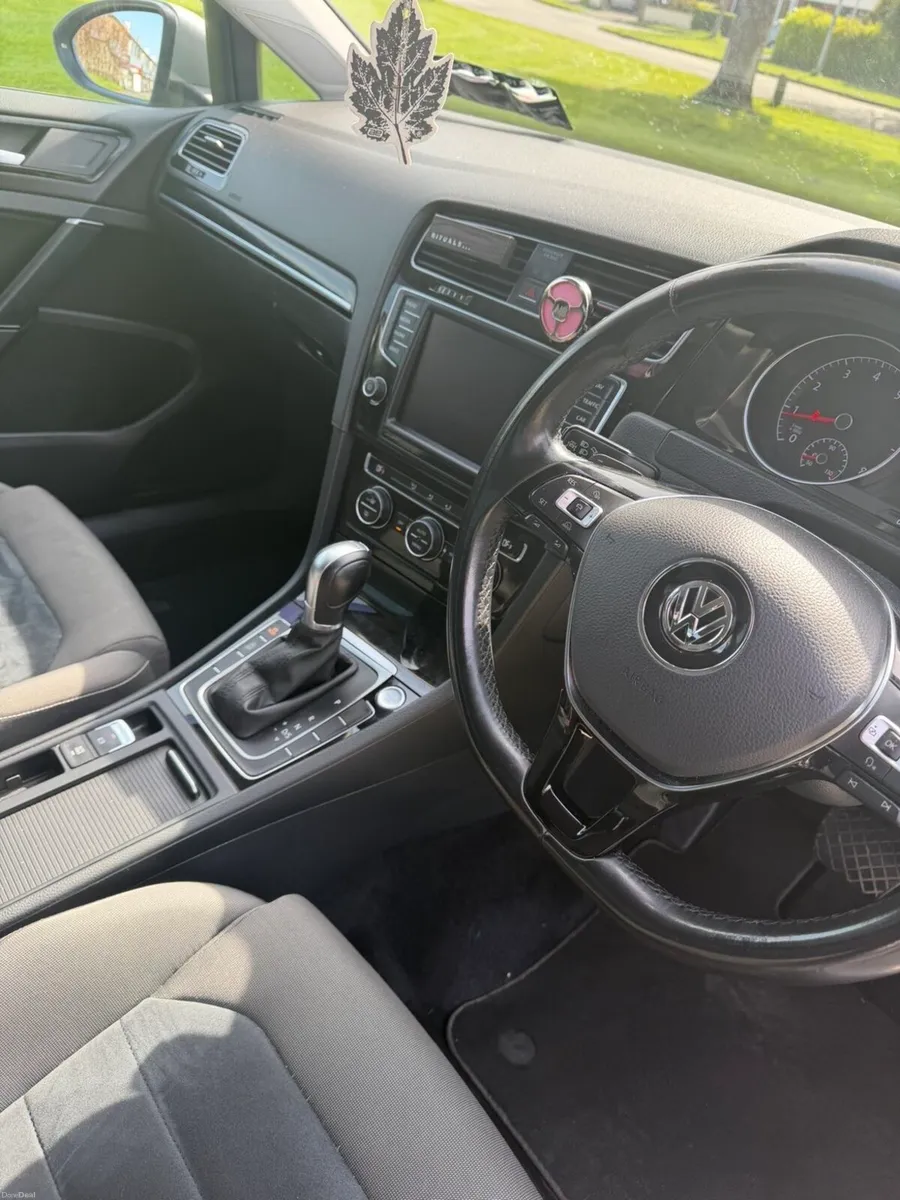 2015 Volkswagen Golf Highline TSI 1.4 - Image 4