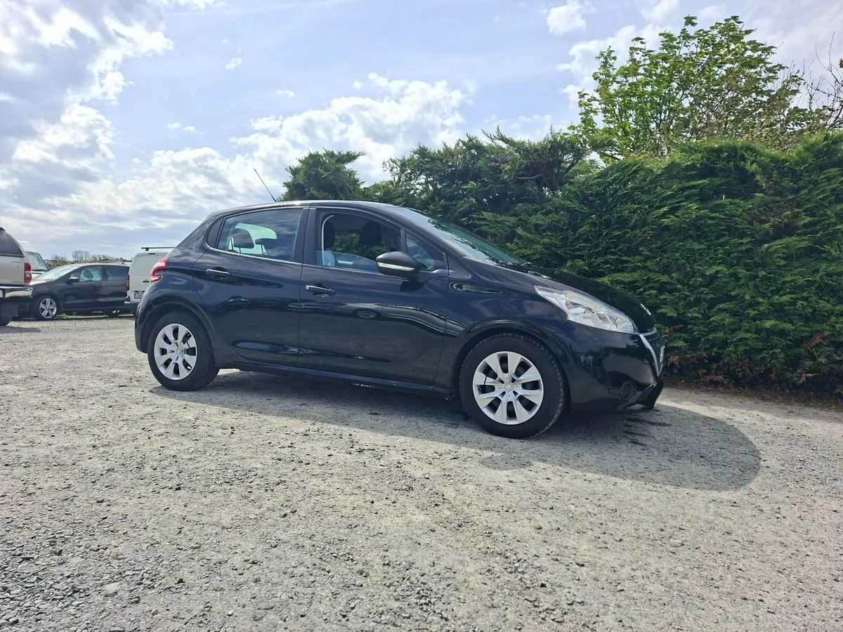 Peugeot 208 2013 - Image 1