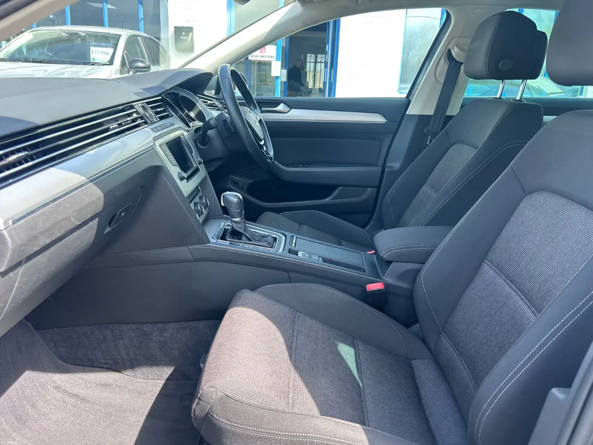 2017 VW PASSAT 1.6TDI CL DSG AUTO LOW KMS - Image 4