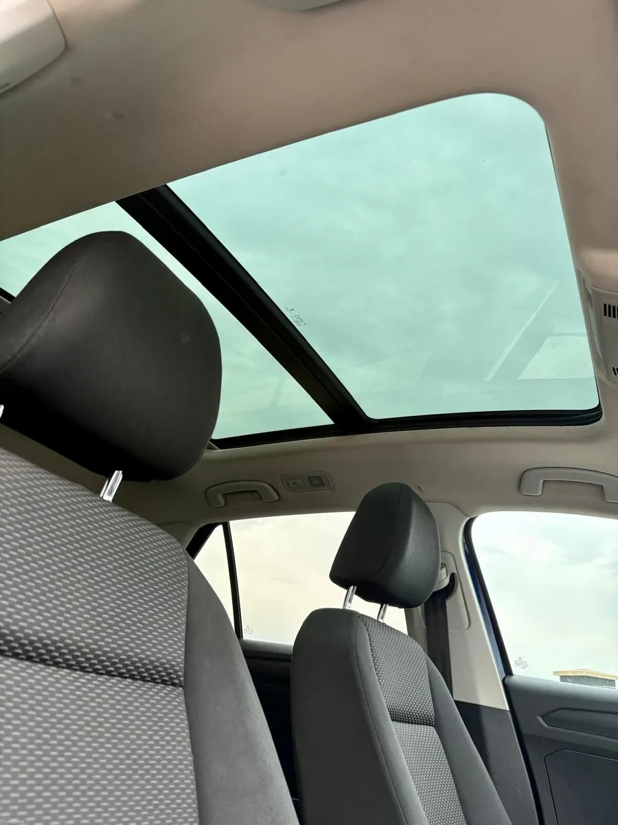 Volkswagen T Roc - Image 3