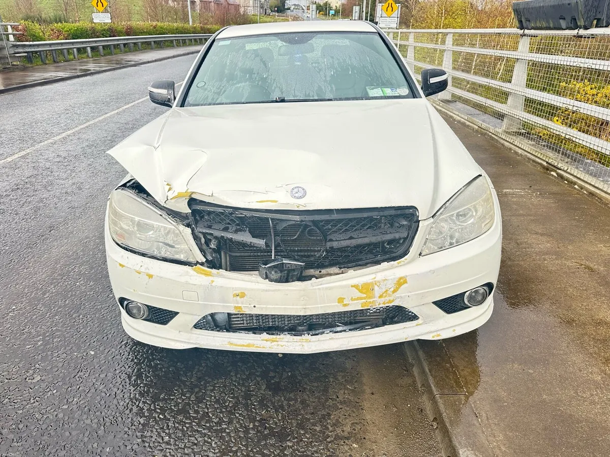 Mercedes Benz c180 2008 amg pack - Image 4