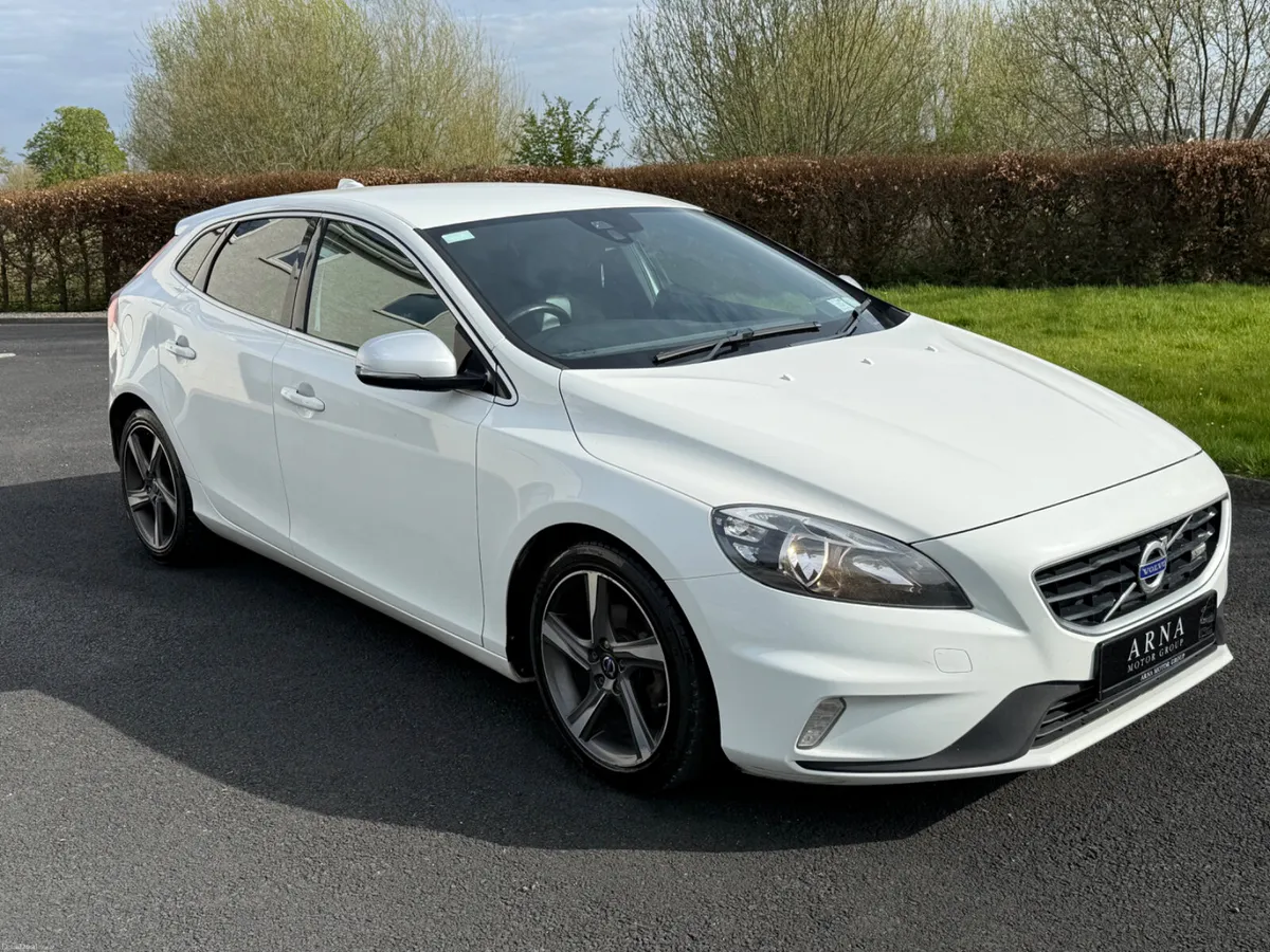 2014 Volvo V40 R-Design - Image 2