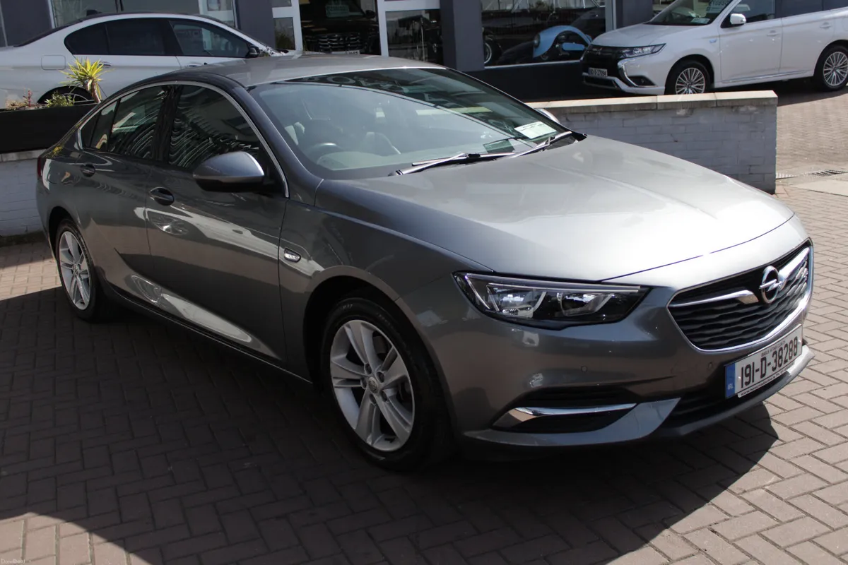 2019 OPEL INSIGINIA 5DR SALOON TURBO D SE AUTO - Image 2