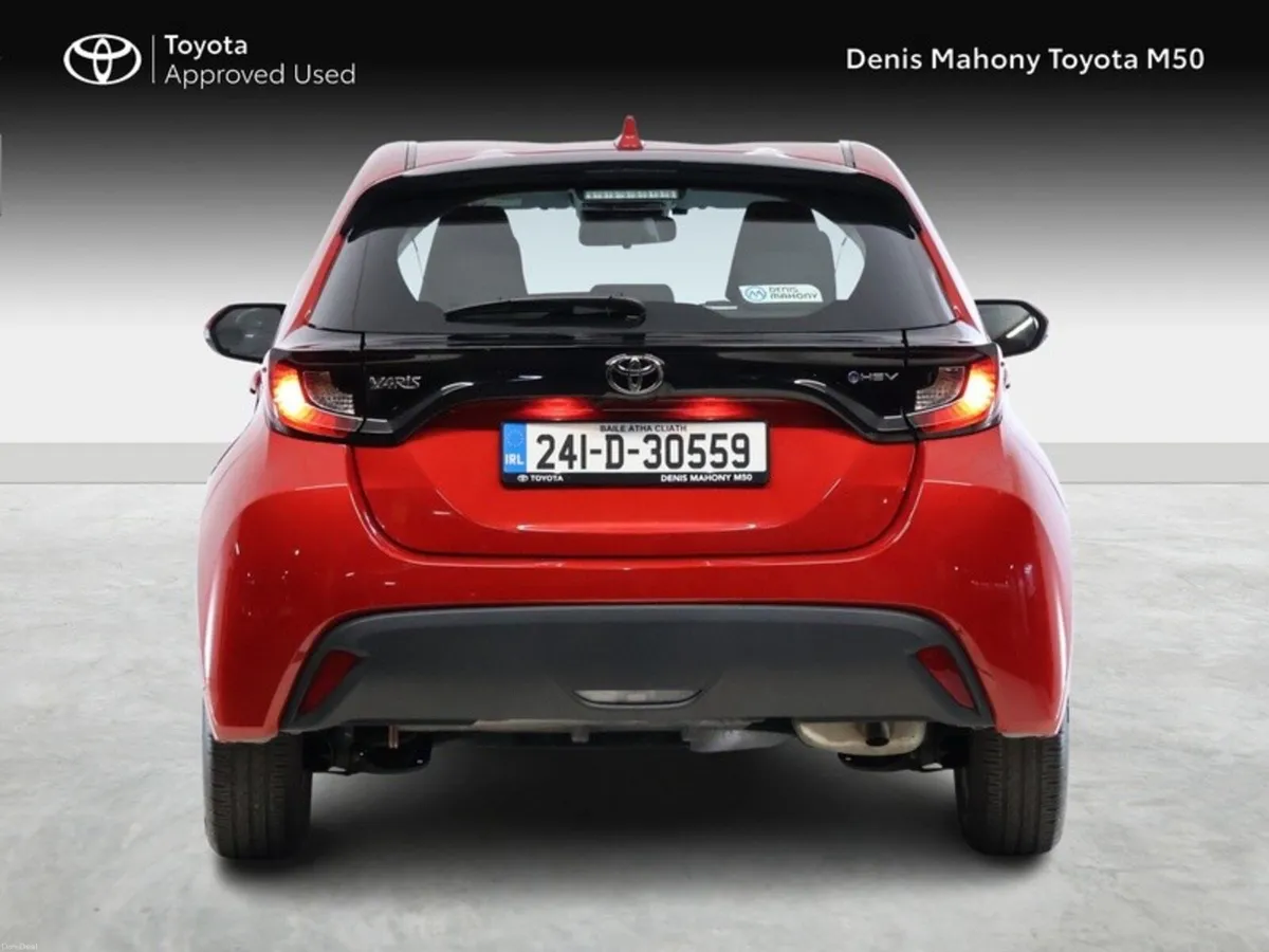 Toyota Yaris Luna Hybrid - Image 4