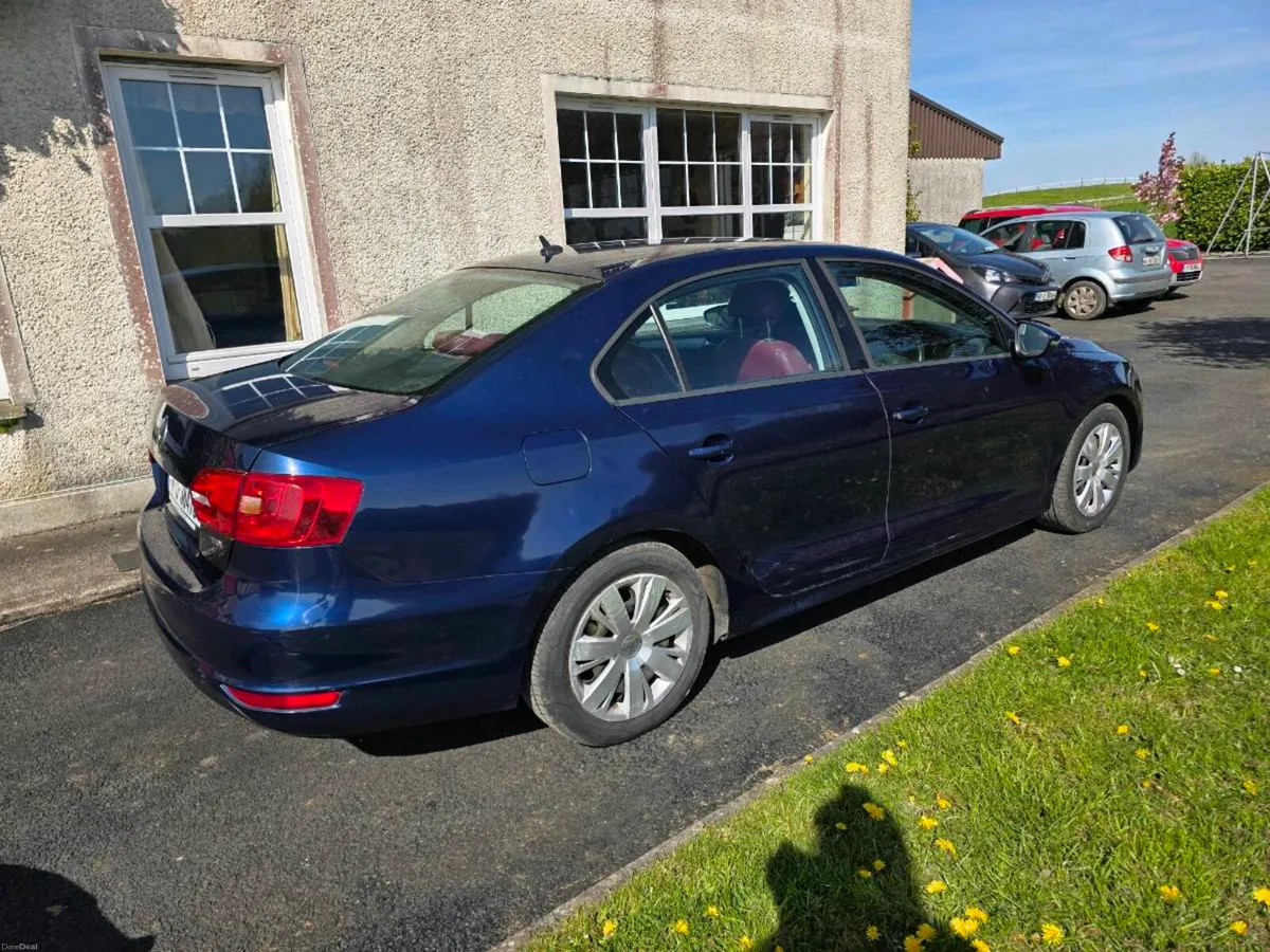 Valkswagen Jetta 2011 - Image 1