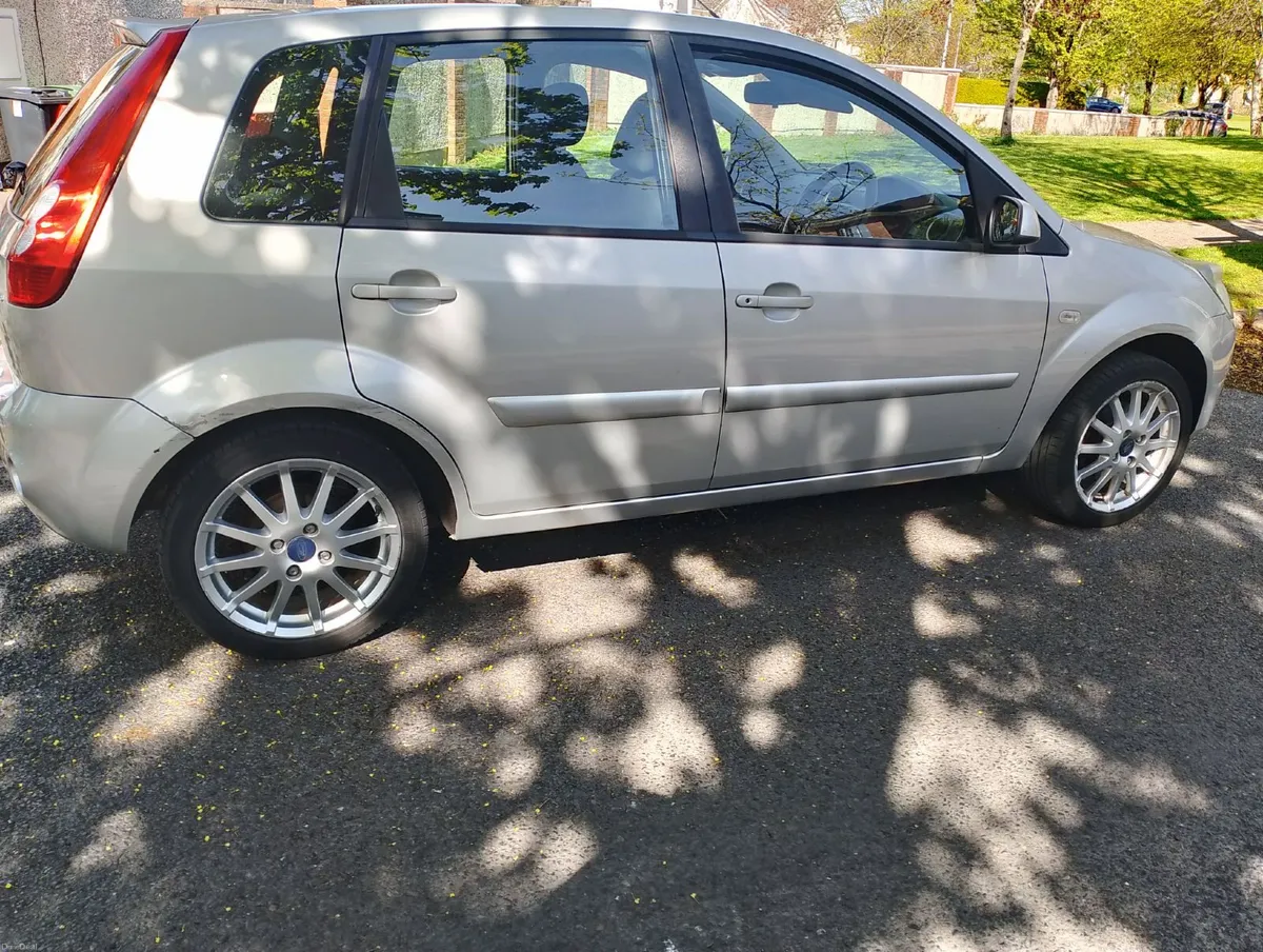 Ford Fiesta 2008 - Image 2