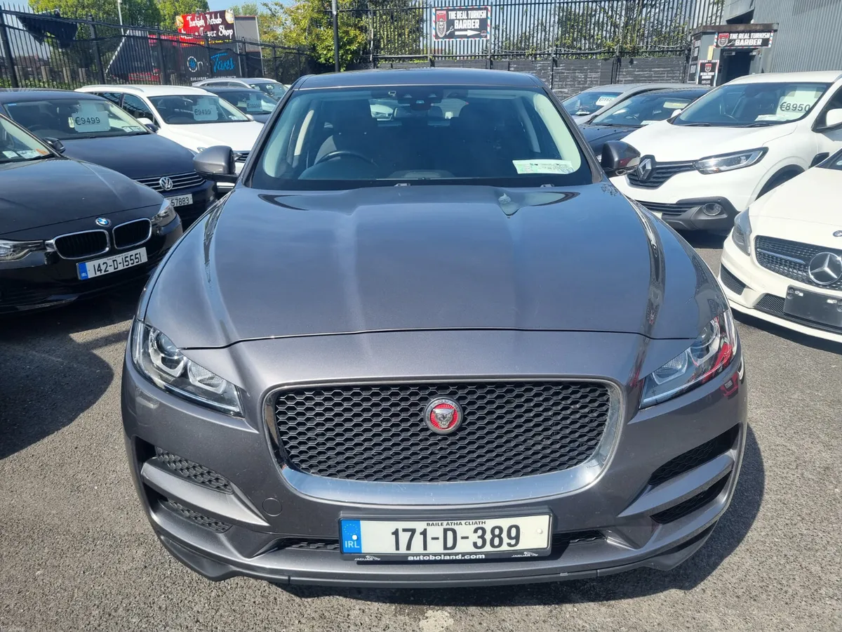 Jaguar F-Pace 2017 - Image 3