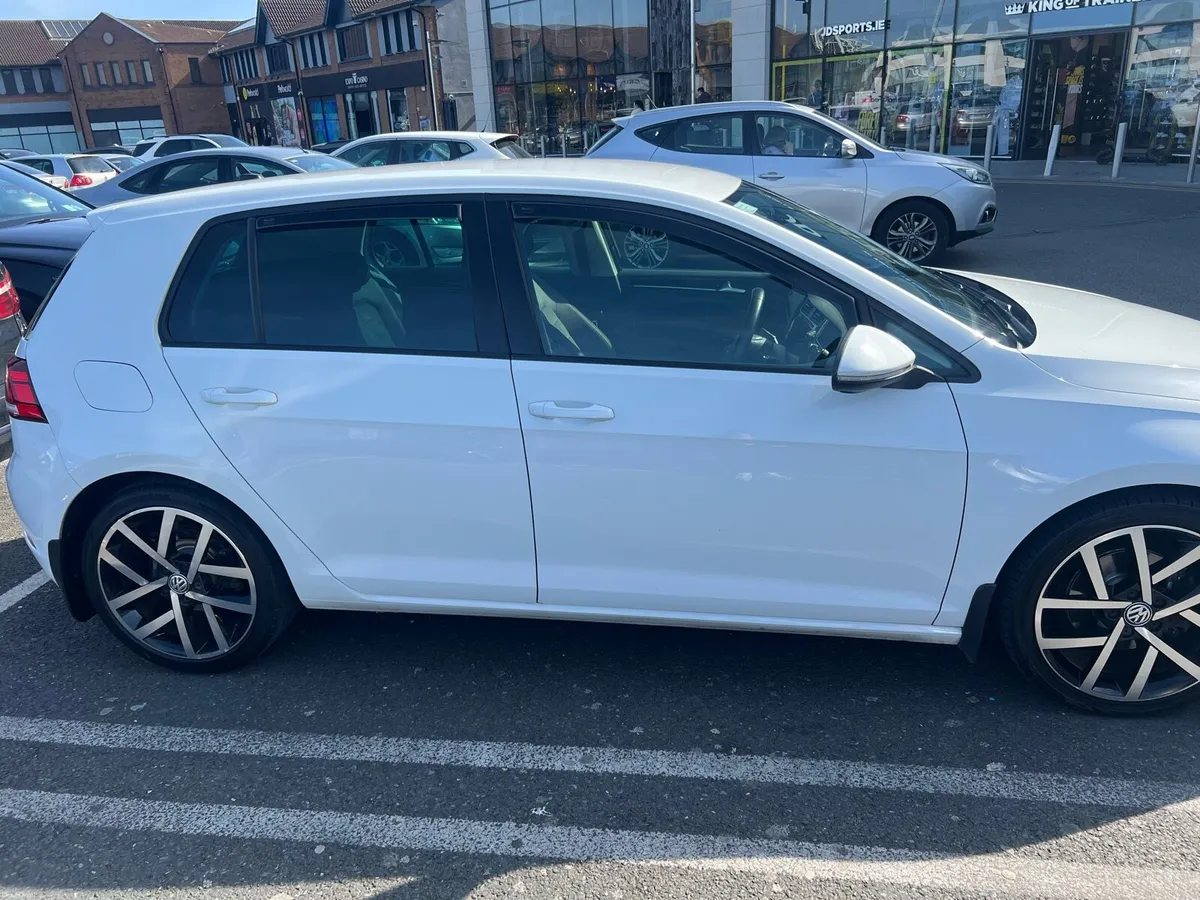 Wolkswagen Golf - Image 2