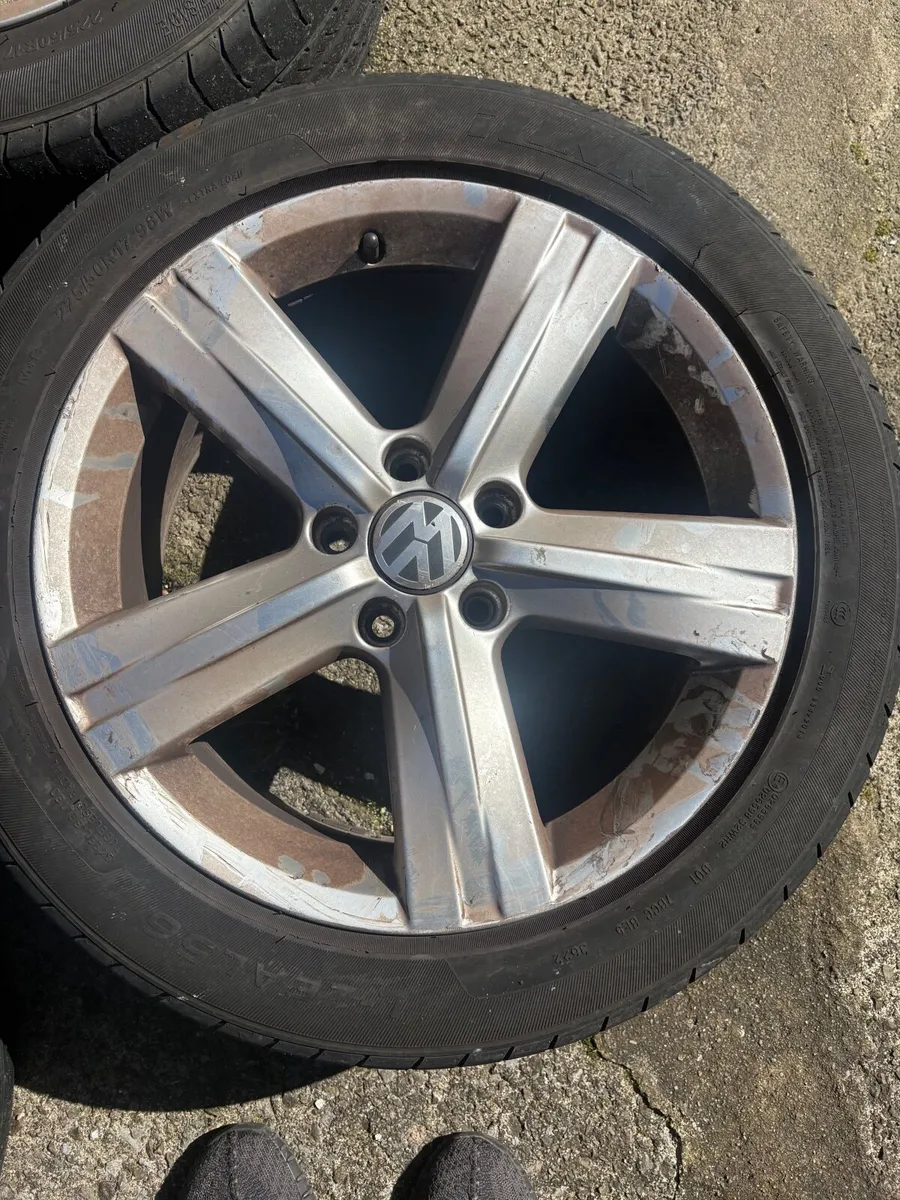 Volkswagen Passat 2012 - Image 3