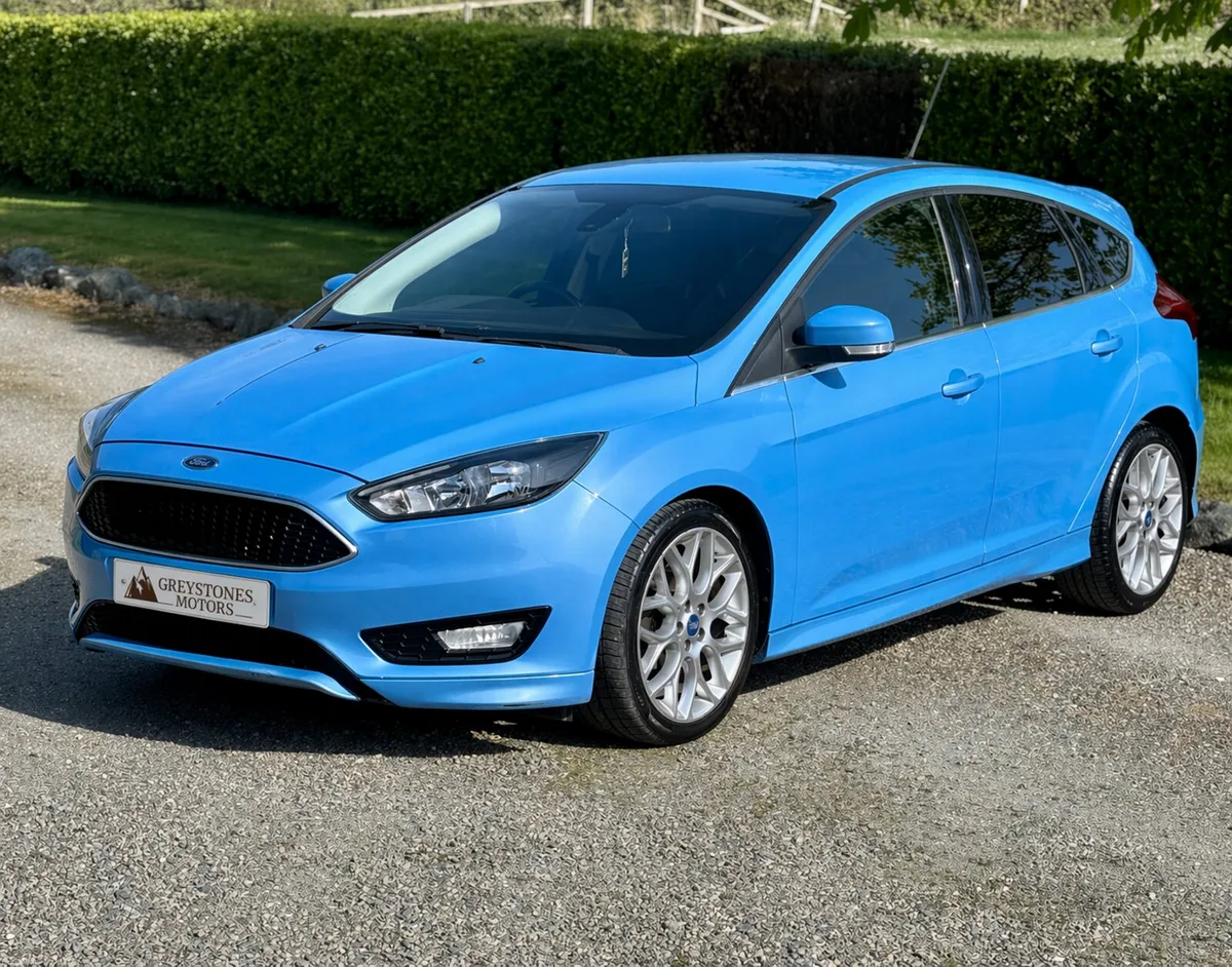 16 Ford Focus 1.5 Diesel Zetec-S *Nitrous Blue* - Image 1