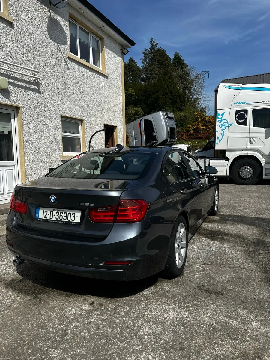 BMW 3 series 2012 - Image 3