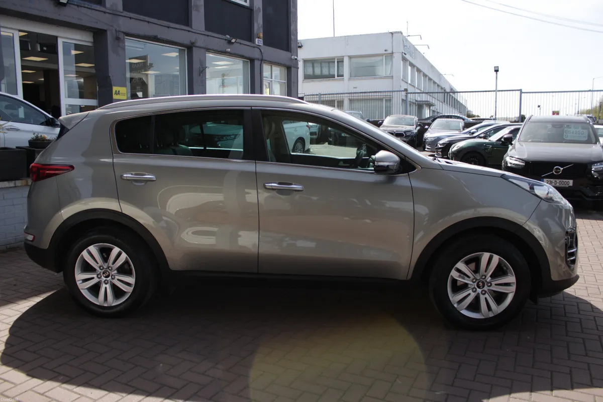 2017 KIA SPORTAGE 1.7 PLATINUM S 5DR - Image 3