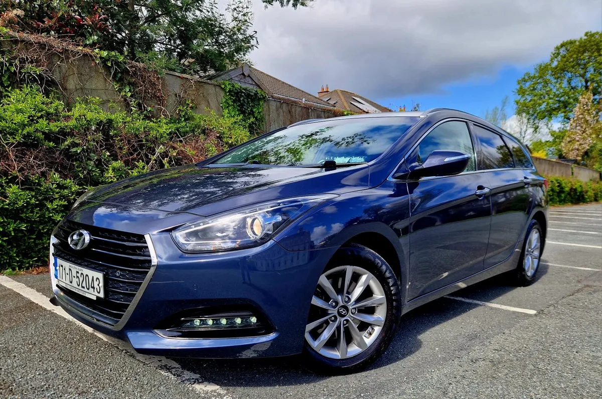 Hyundai i40 Estate.  NCT 05/27 - Image 1