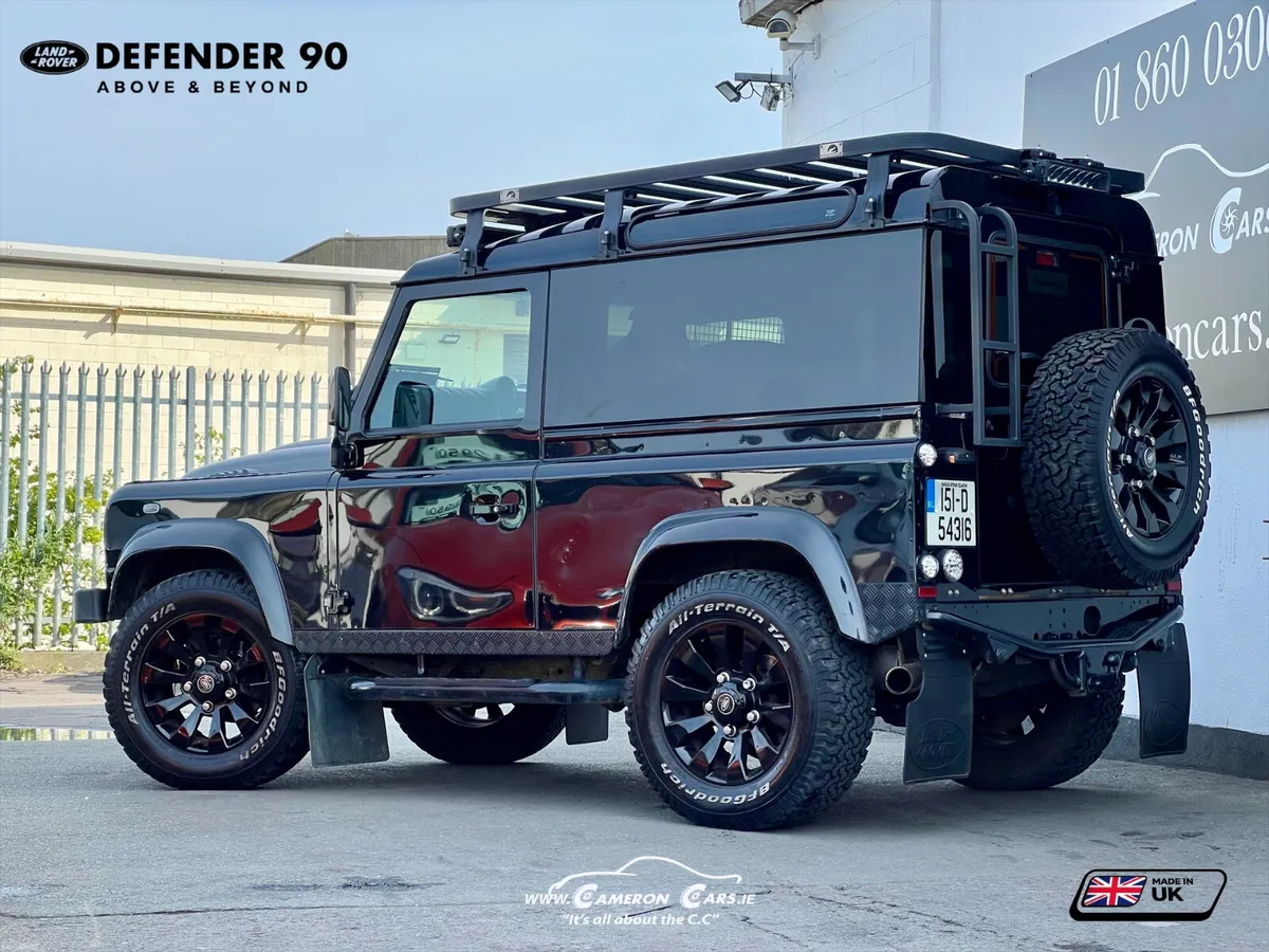 DEFENDER 90 URBAN SANTORINI BLACK ***NO VAT 4x4 - Image 4