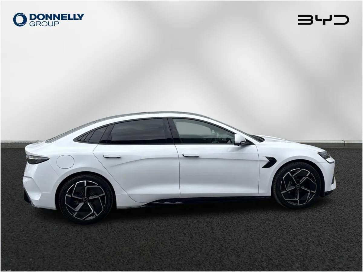 Byd Seal Saloon Excellence - Image 4