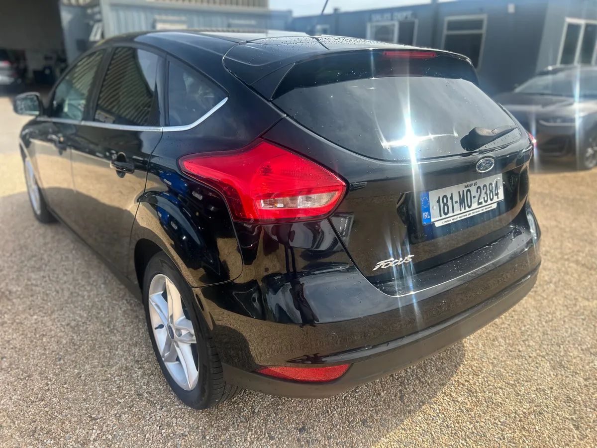 Ford Focus Zetec - Image 4
