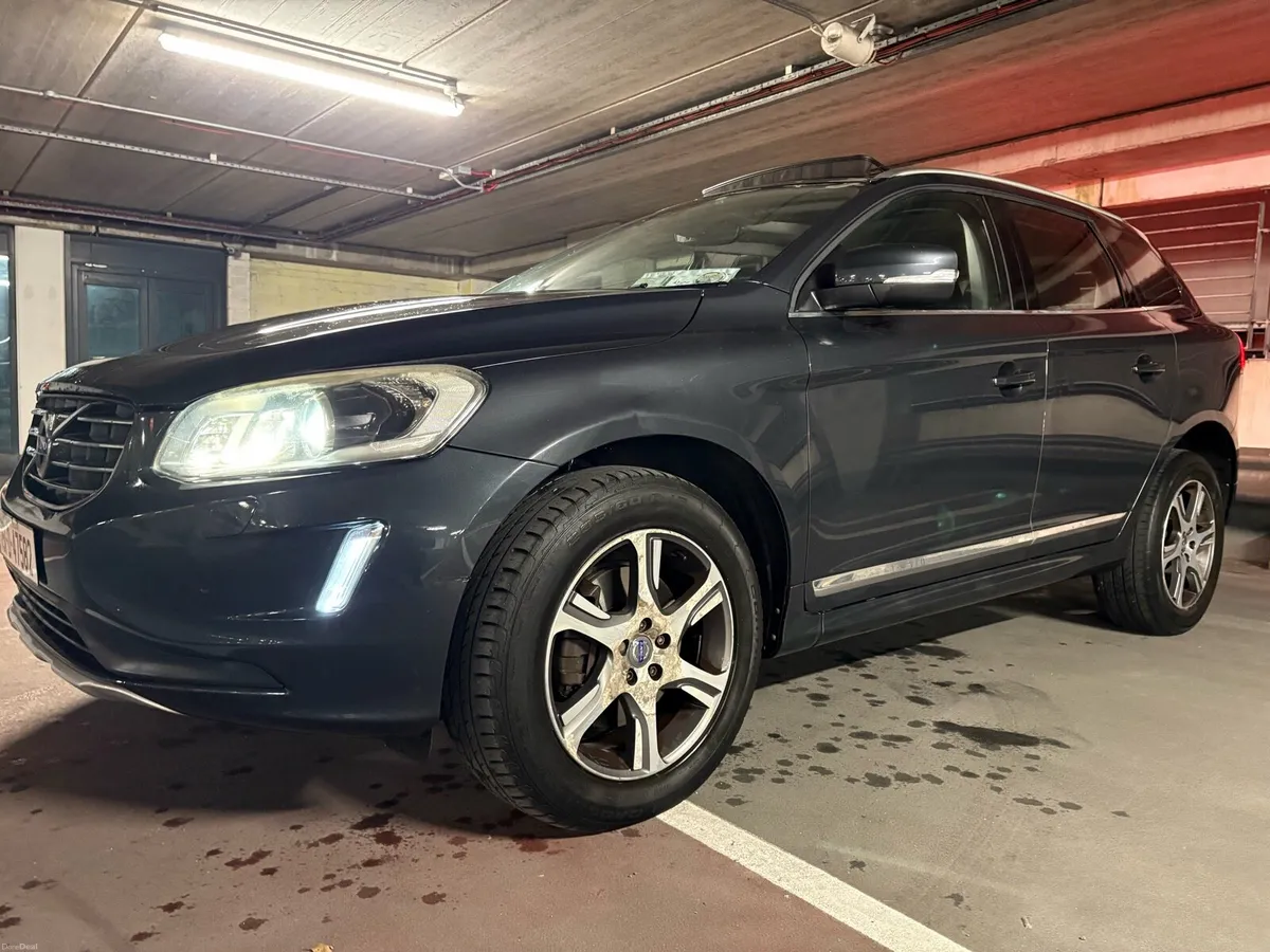 *Luxury edition*Volvo xc60*Auto*Pan roof* - Image 3