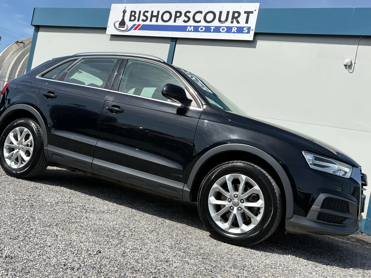 Audi Q3 2018 - Image 3