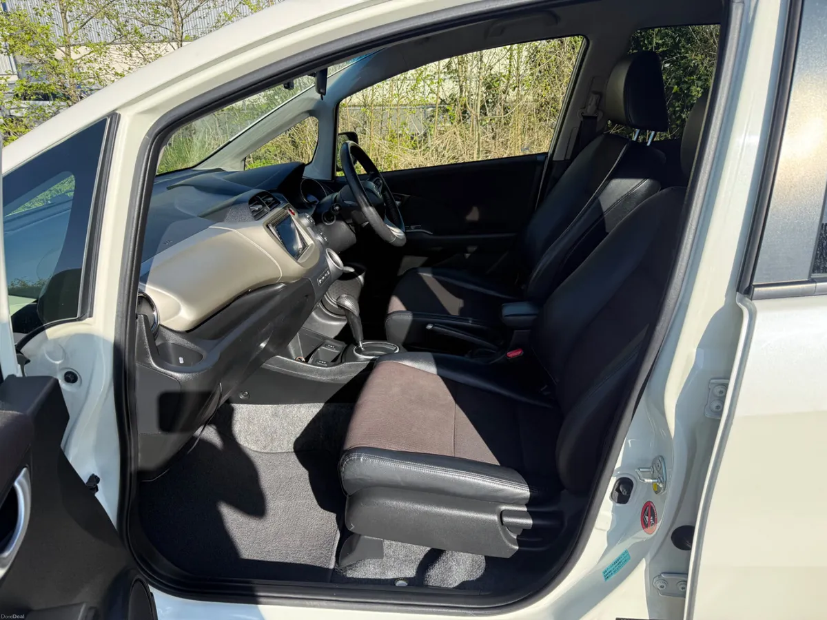 Honda Fit 2012 heated sats!!! - Image 3