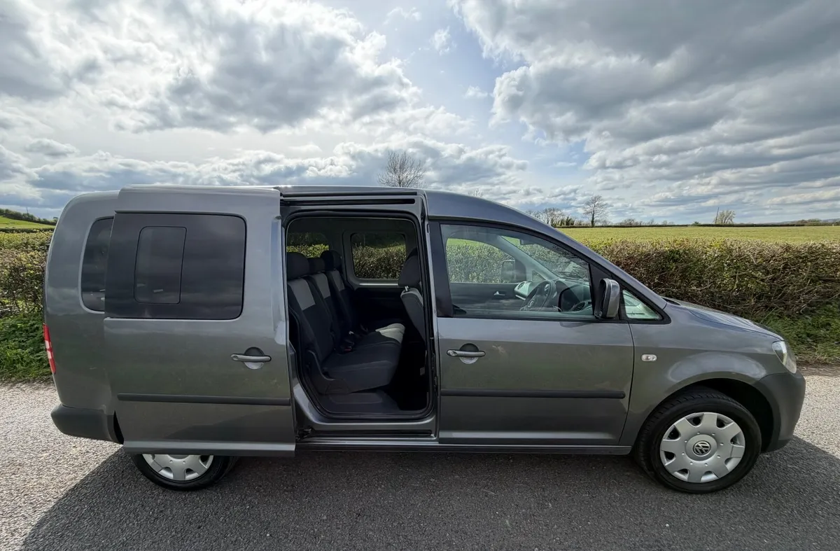 Volkswagen Caddy Maxi Life 7 Seater 2013 - Image 3
