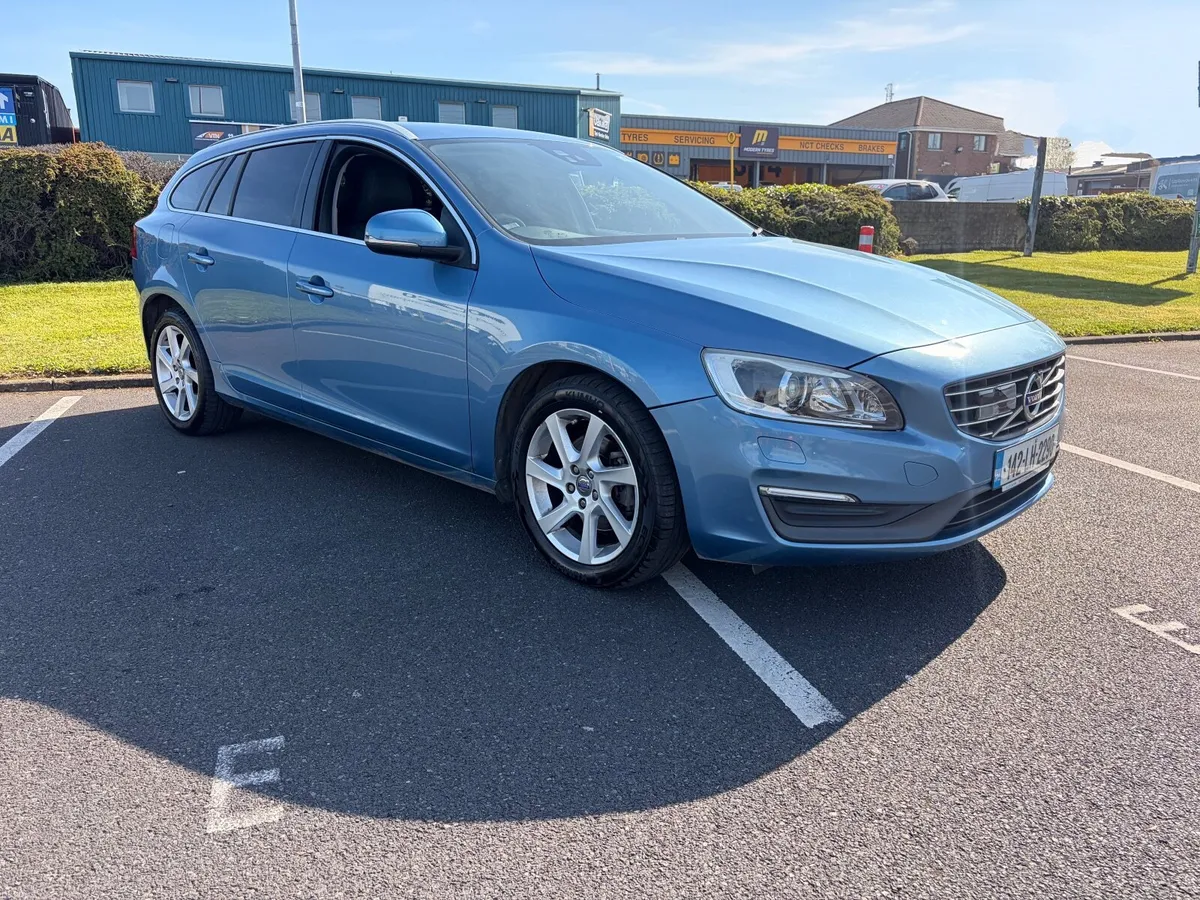 Volvo V60 2014 ( New NCT ) - Image 1