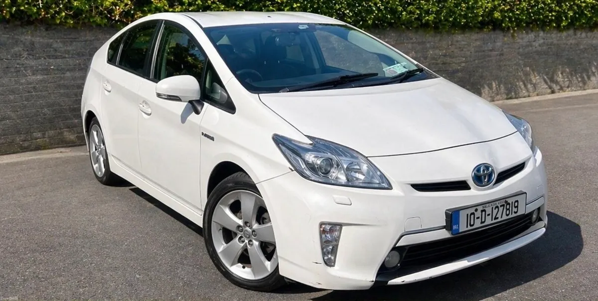 Toyota prius 1.8 hybris+petrol+GPL - Image 3