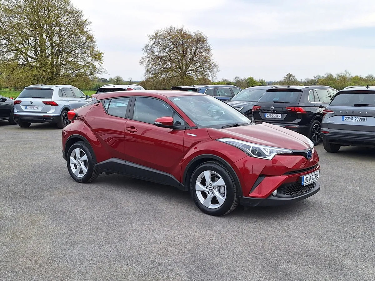 Toyota C-HR 1.8 Hybrid Auto *High Spec/Immaculate - Image 1