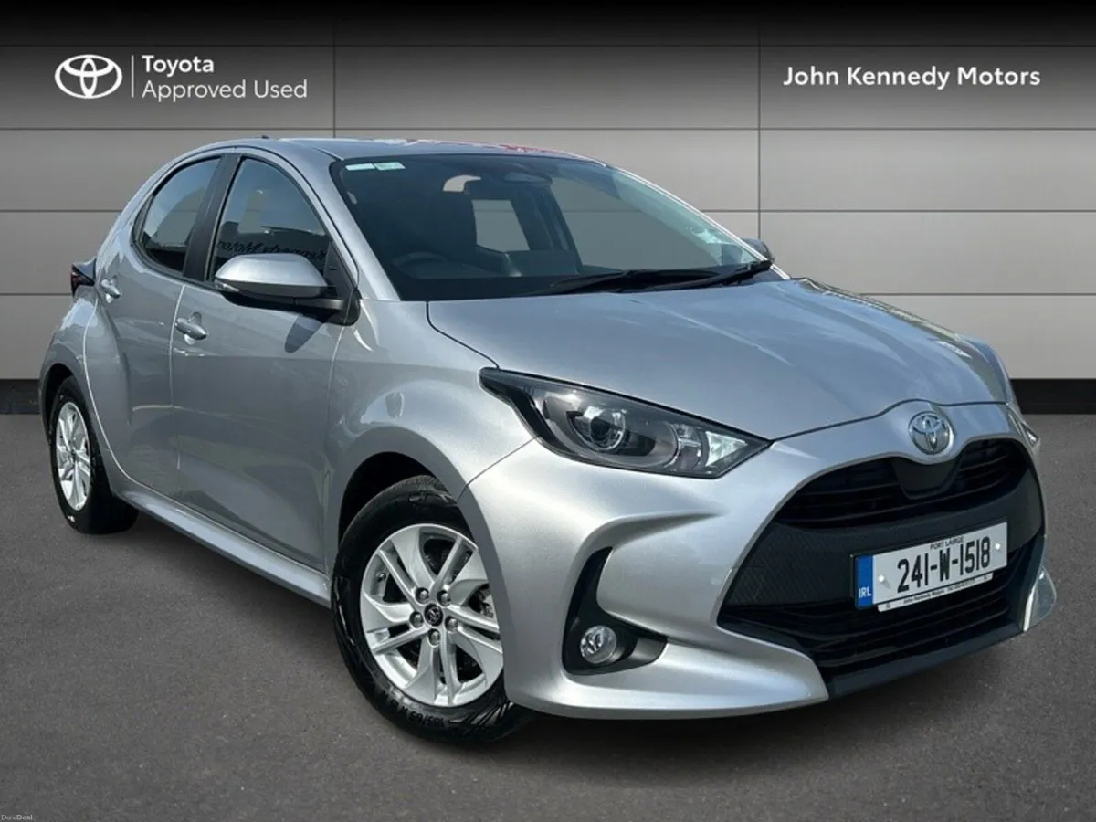 Toyota Yaris HYBRID 115 LUNA - Image 1