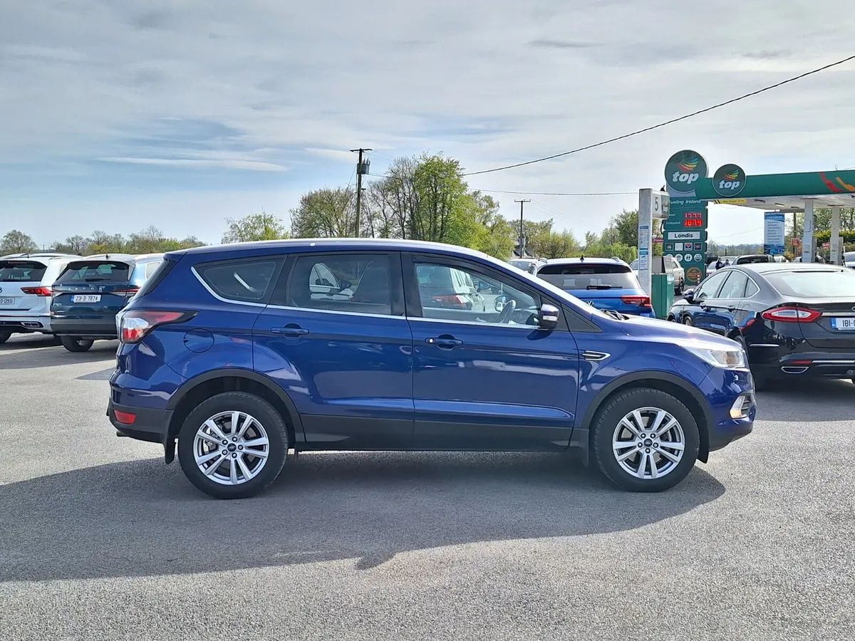 Ford Kuga 1.5 Diesel *High Spec/Sat Nav/Immaculate - Image 2