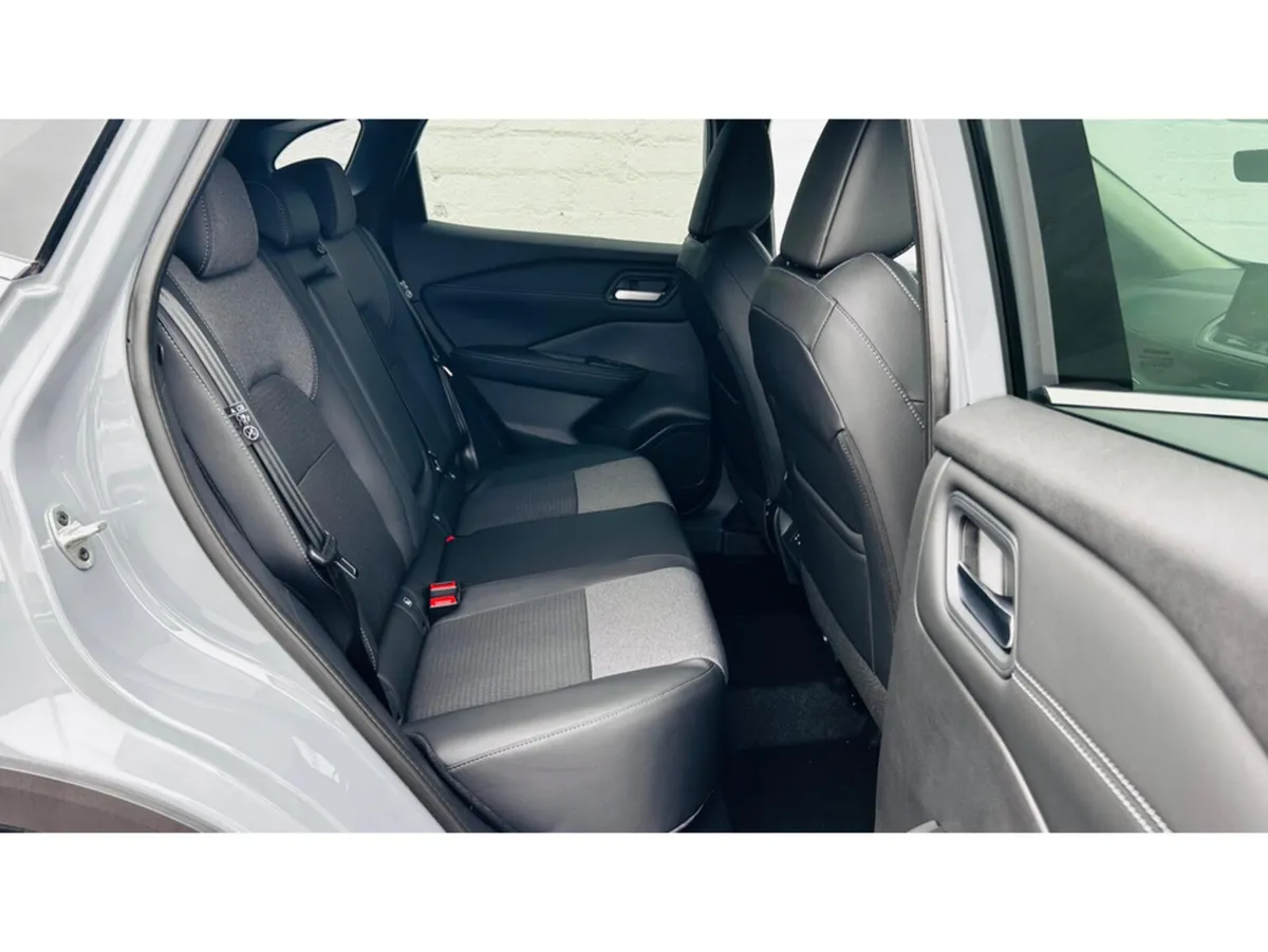 Nissan Qashqai SALE NOW ON SV Premium Hybrid - Image 4