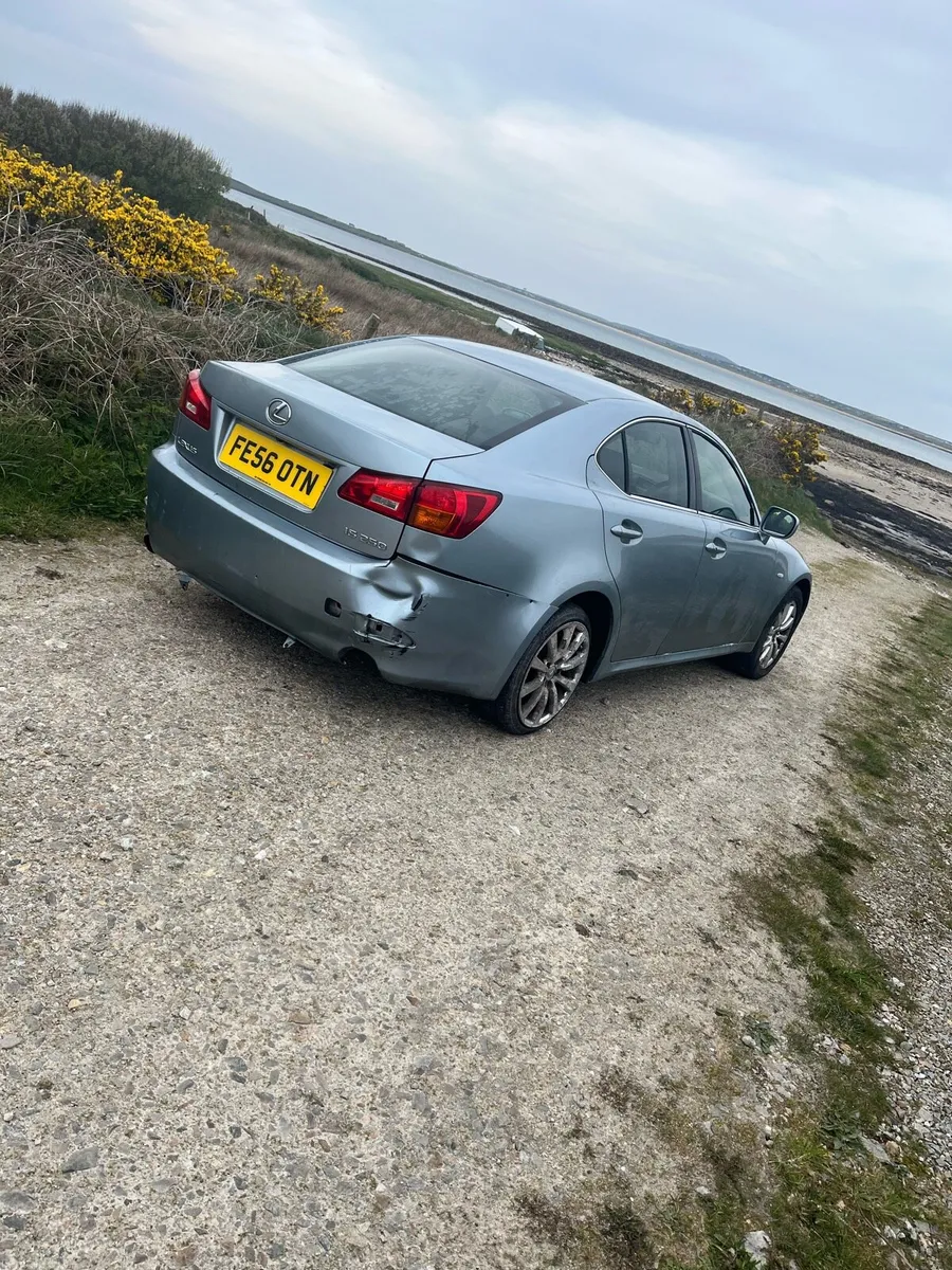 Lexus is250 - Image 2