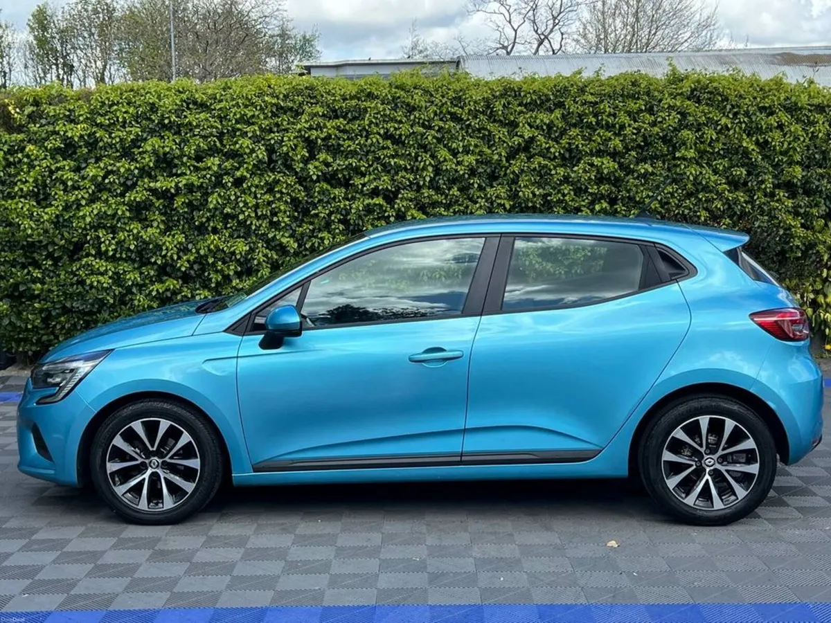 Renault Clio ICONIC 1.0 TCE // APPLE CARPLAY/ANDRO - Image 3