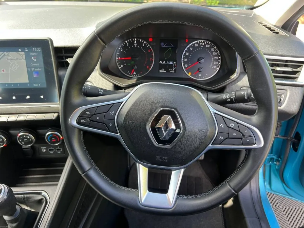 Renault Clio ICONIC 1.0 TCE // APPLE CARPLAY/ANDRO - Image 4