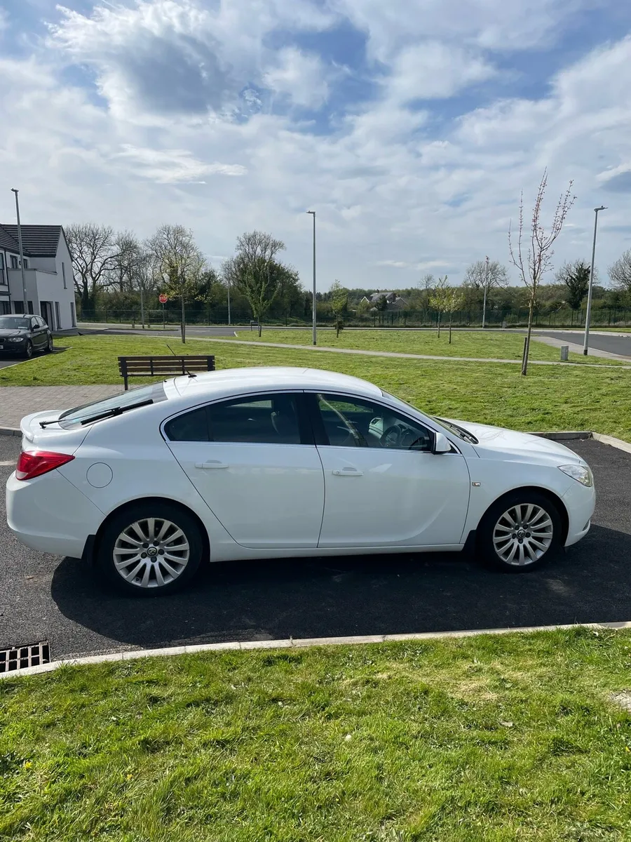 Vauxhall Insignia - Image 4