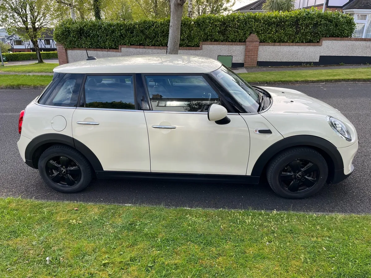 2018 Mini One - Image 3