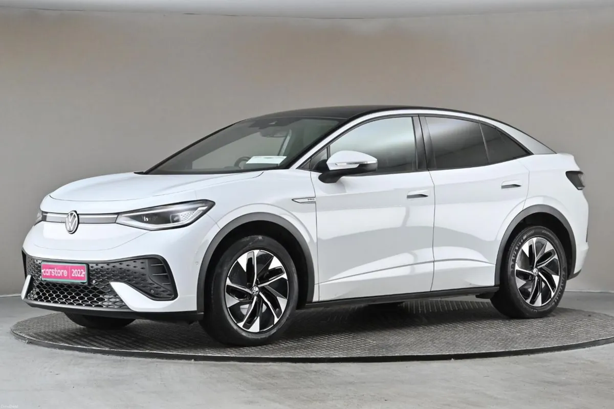 Volkswagen ID.5 ID5 STYLE PRO **PANORAMIC ROOF** - Image 4