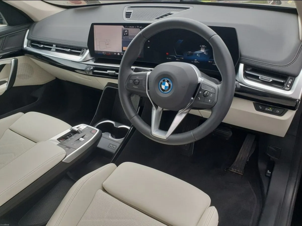 BMW iX1 eDrive20 xLine - Image 6